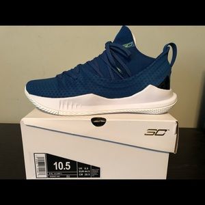 Under Armour Curry Size 10.5 NWT
